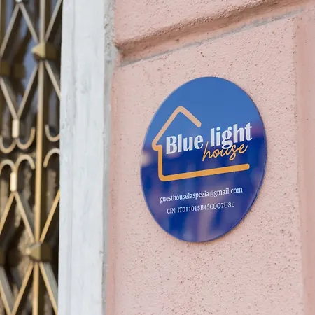 Blue Light House - Centro, 5 Terre A 5 Min Lägenhet La Spezia