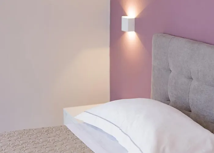 5 Terre Blue Light House *