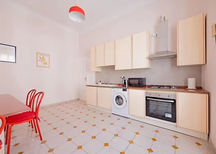 Апартаменты 5 Terre Blue Light House *